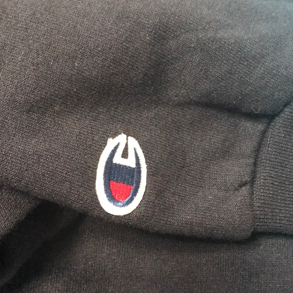 University of Michigan sweater youth size med8) - Picture 3 of 3